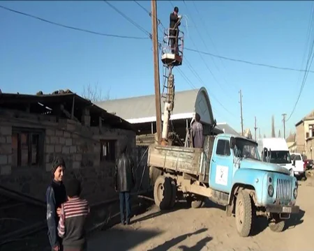 Tovuzda yüksək gərginlikli xətt qırılıb: vətəndaşlara ciddi ziyan dəyib - FOTO