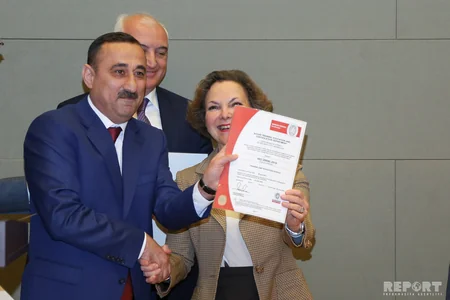 SOCAR-ın İdarəsinə beynəlxalaq inspeksiya və akreditasiya qurumlarının sertifikatları təqdim olunub