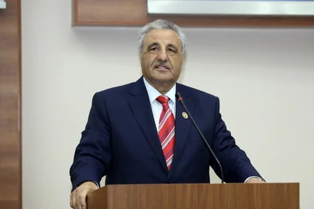 Nazirliyin 160 əməkdaşı YAP-a üzv olmaq üçün müraciət edib