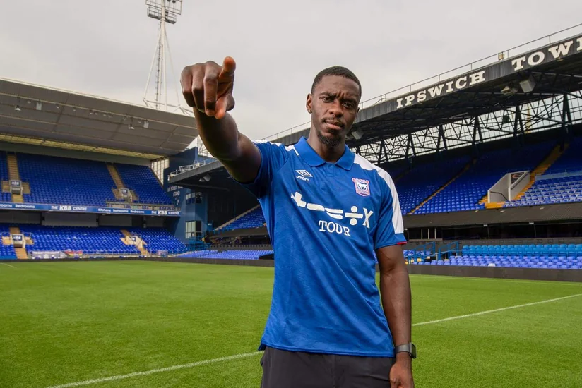 Premyer Liqada çıxış edən futbolçu qeyri-adi zədə alıb