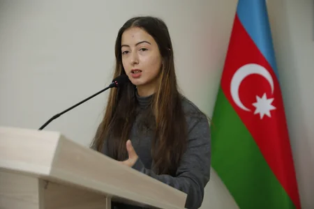 “Gənclər üçün şəhər mühiti” mövzusunda debat keçirilib