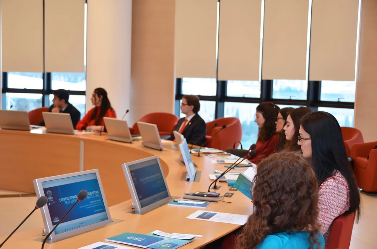 ADA Universitetində “Əməyin gələcəyi” mövzusunda “dəyirmi masa” keçirilib