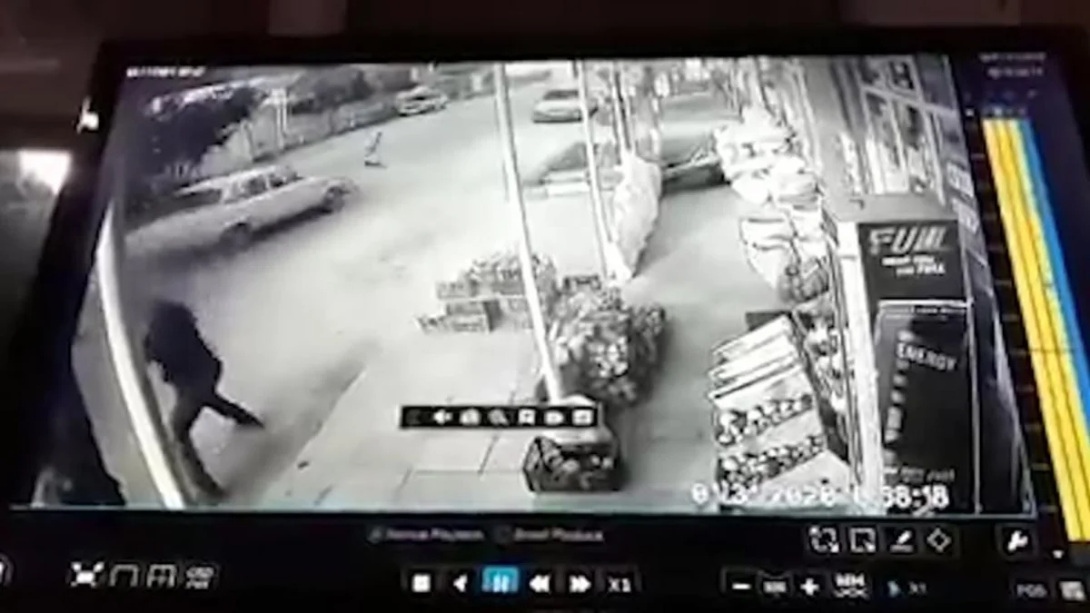 Cəlilabadda azyaşlının avtomobillə vurulduğu anın dəhşətli görüntüləri - VİDEO