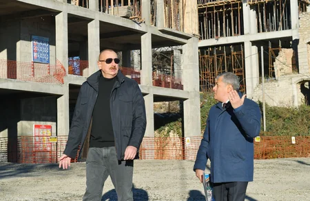 Ilham Aliyev inspects construction progress on Garabagh Street in Shusha city