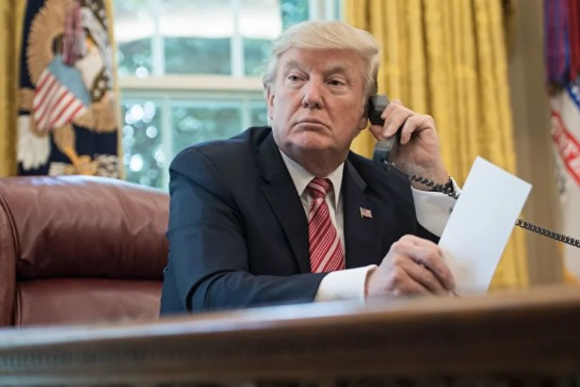 Трамп обсудил с Макроном высылку российских дипломатов