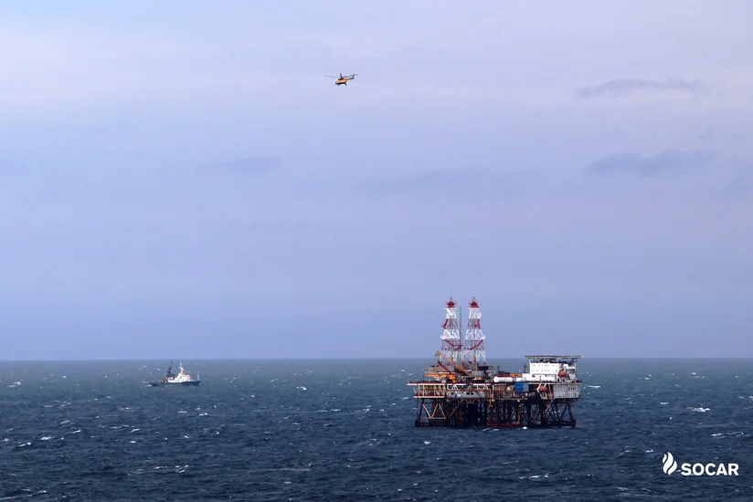 SOCAR: Более тысячи нефтяников эвакуированы с морских платформ - ДОПОЛНЕНО