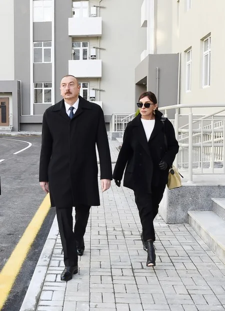 Prezident İlham Əliyev və birinci xanım Mehriban Əliyeva MİDA-nın Yasamal yaşayış kompleksinin açılışında iştirak ediblər - YENİLƏNİB
