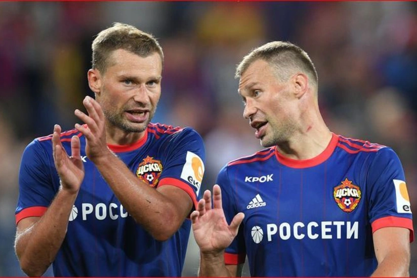 Rusiyalı əkiz qardaşlar futbolçu karyeralarını başa vurub