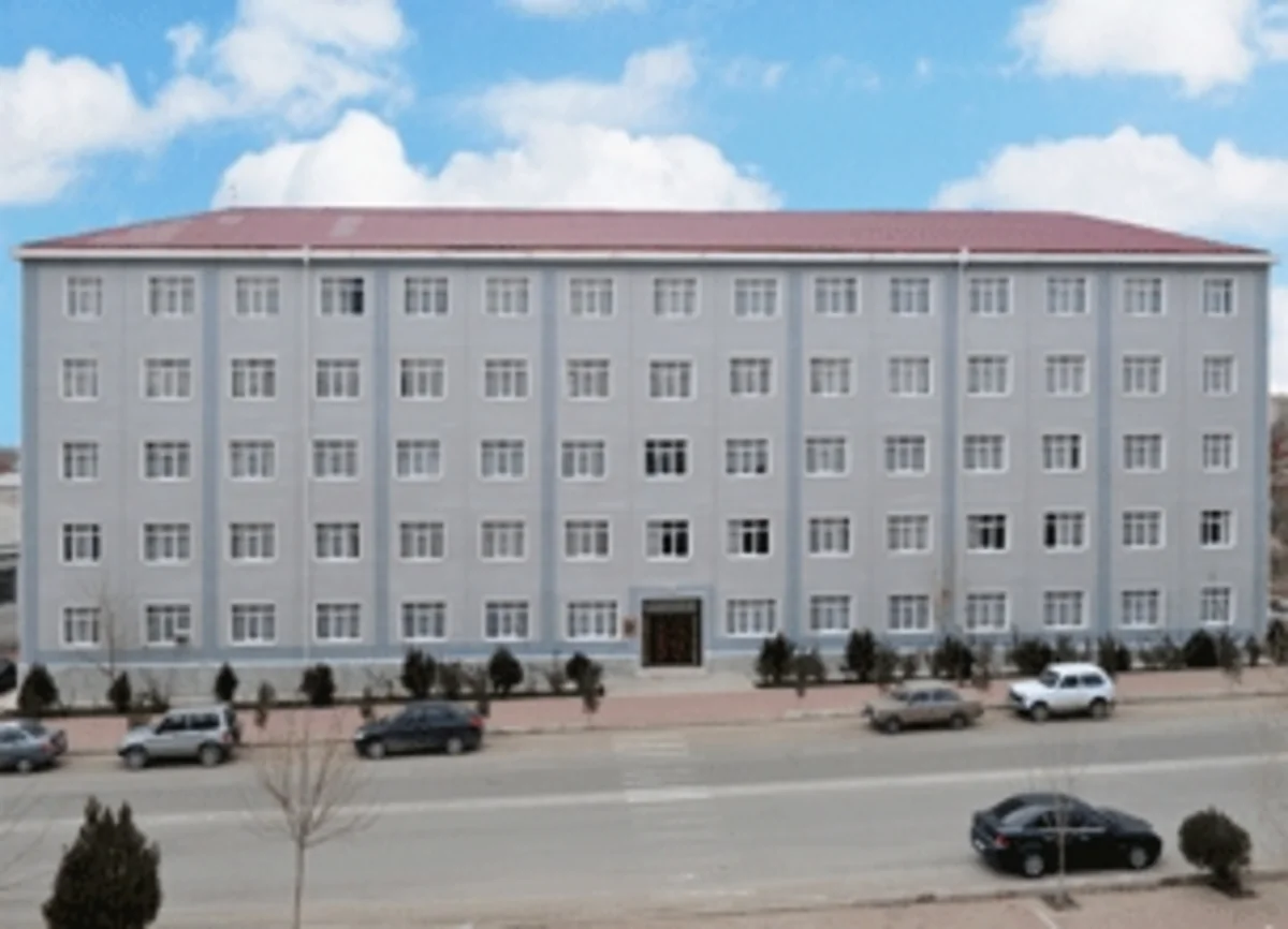 ​Naxçıvan Dövlət Texniki Kollecinə yeni direktor təyin olunub