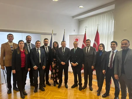 Türkiyənin 100 illiyi tədbirləri çərçivəsində Praqada süni intellekt tədbiri keçirilib