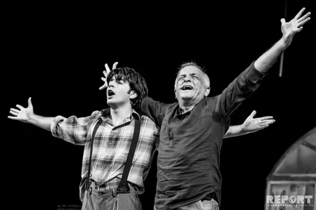 Fuad Poladovun “Azdrama”da sonuncu çıxışı - XATİRƏ FOTOREPORTAJI