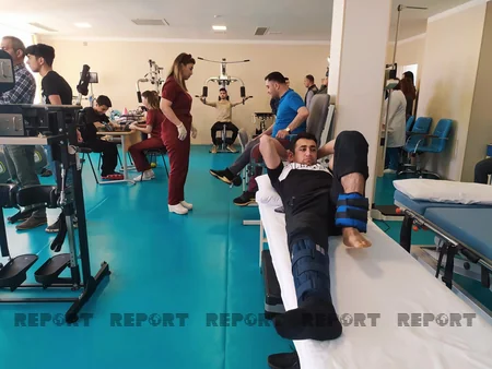 Media nümayəndələri qazilərə göstərilən reabilitasiya xidmətləri ilə tanış olublar