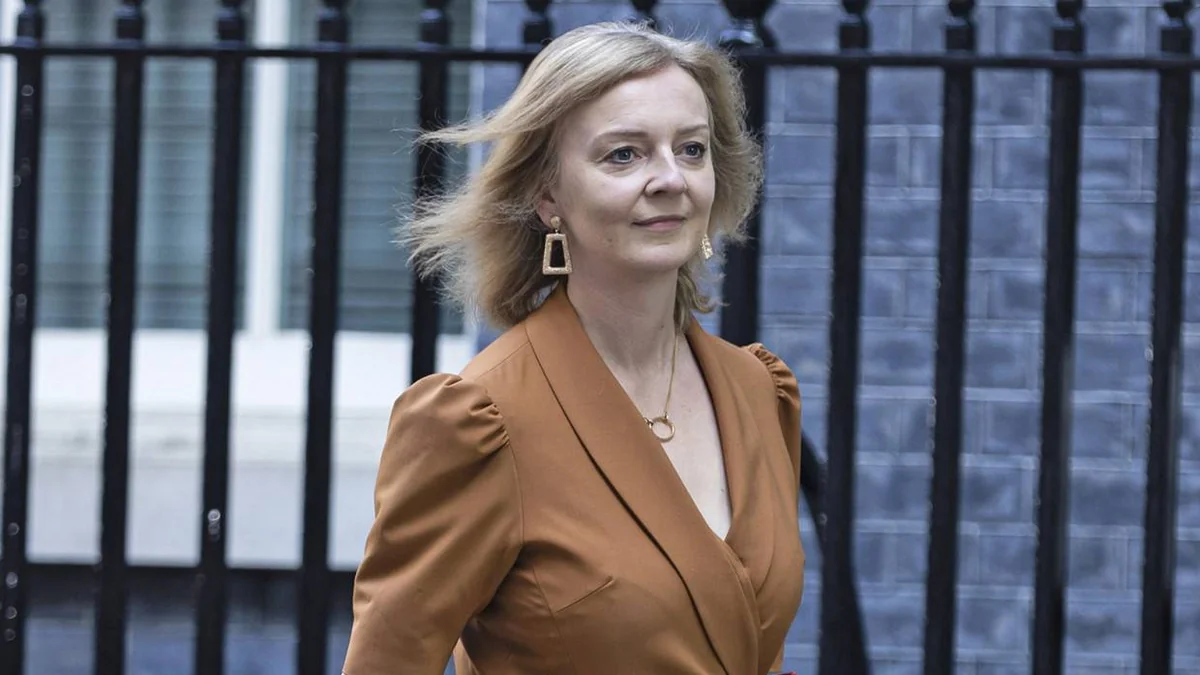 Foreign Secretary: Britain prepares tough sanctions against Russia