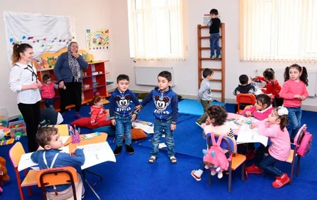 Hər gün Sumqayıtdan Qubaya öyrətməyə, axşam isə Bakıya öyrənməyə gələn qız - REPORTAJ