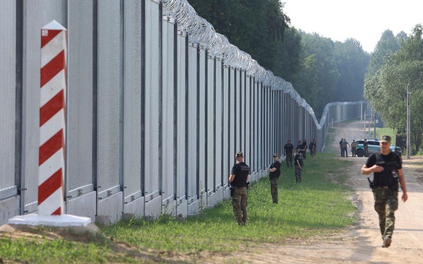 Польша завершила установку электронного барьера на границе с Беларусью