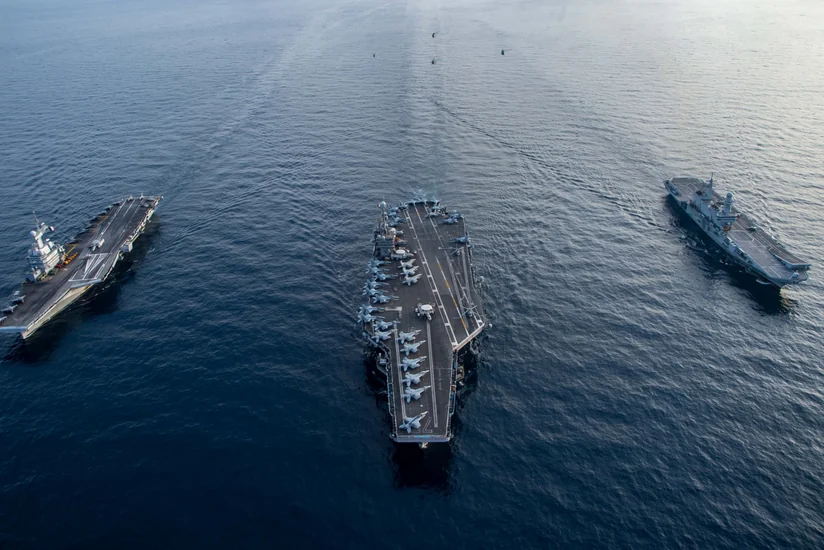 Три авианосные группы НАТО провели учения вблизи Балкан