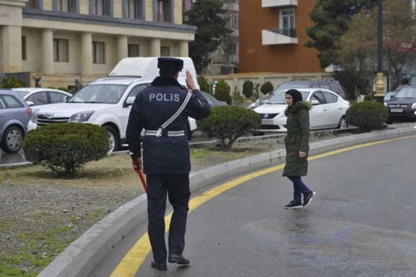 Polis Bakıda reyd keçirib, sərnişindaşıma qaydalarını pozan 50 sürücü barədə tədbirlər görülüb