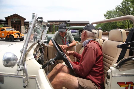 “Pekin-Paris” ralli iştirakçıları Şamaxıdan yürüşə davam ediblər