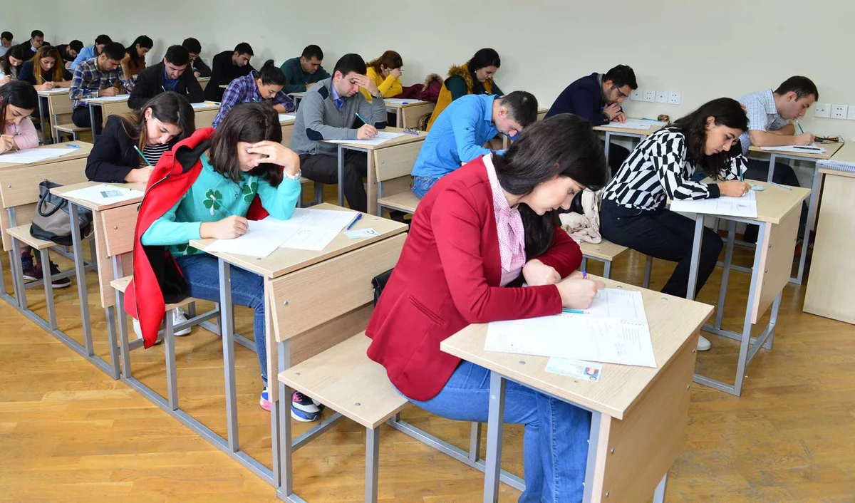 Orta məktəblərin yuxarı sinifləri və universitetlər açılır
