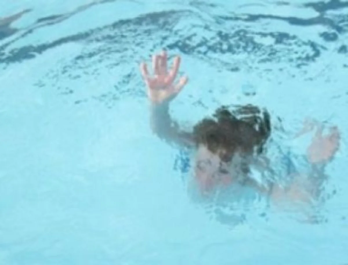 В Набрани 10-летний мальчик утонул в бассейне