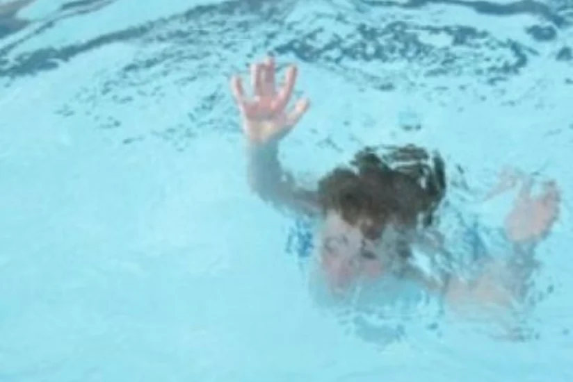 Nabranda 10 yaşlı uşaq hovuzda boğulub