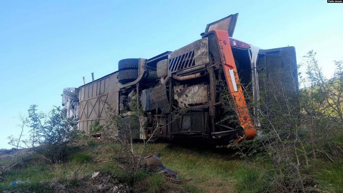 Ermənistanda İrana məxsus yük maşını aşıb
