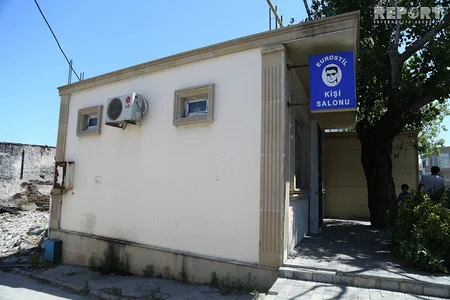 “Sovetski”də söküntü aparılan ərazidə yanğın baş verib - FOTO