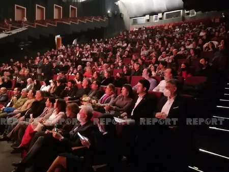 İstanbulda Novruz şənliyində Azərbaycanın Xalq artistinin milli mahnılar ifa edib