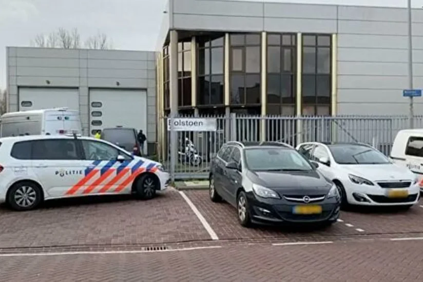 Amsterdamda daha bir bombalı məktub partlayıb