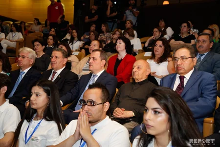 Sabah incəsənət festivalının bağlanış mərasimi keçirilib