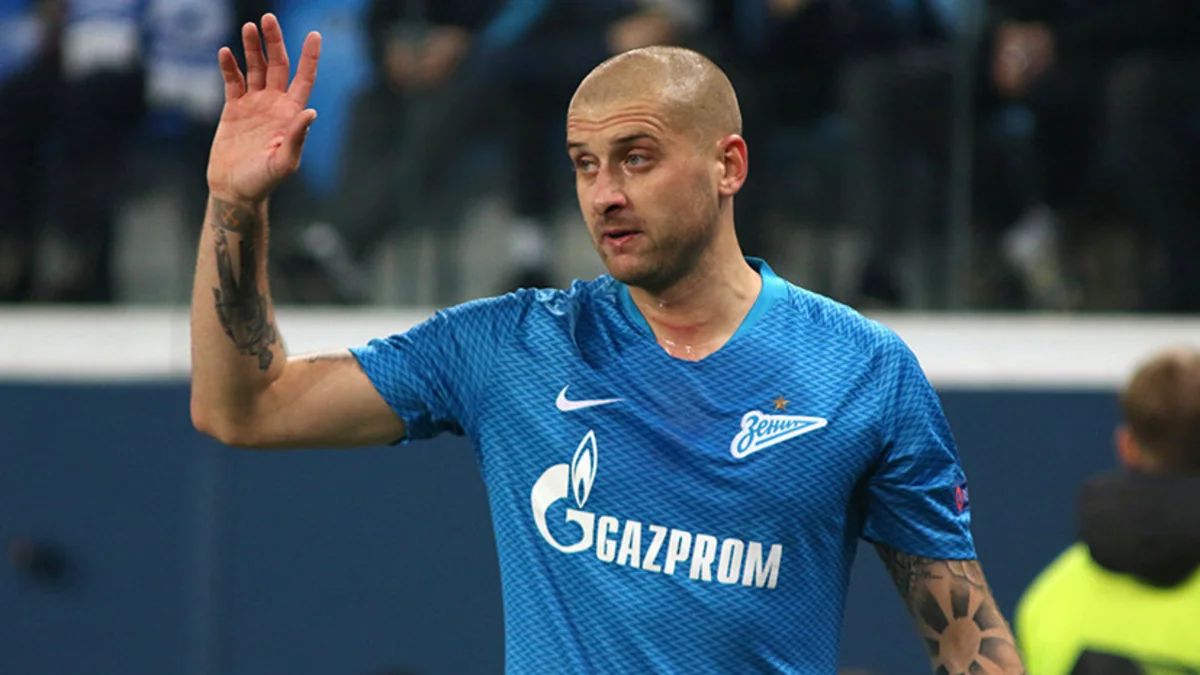 Ukraynalı tanınmış futbolçu Zenitdən ayrılıb