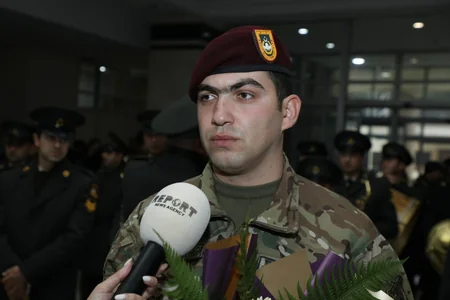 Sentyabr şəhidinin yeni doğulan körpəsi xəstəxanadan evə buraxılıb