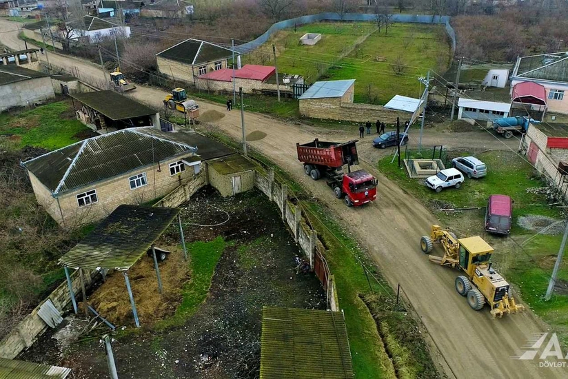 Xaçmazda 10 yaşayış məntəqəsinin yolu yenidən qurulur