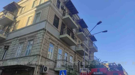 Bakıda yaşayış binasındakı yanğın söndürülüb