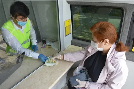 “Azərpoçt” vətəndaşlara göstərdiyi səyyar xidməti davam etdirir