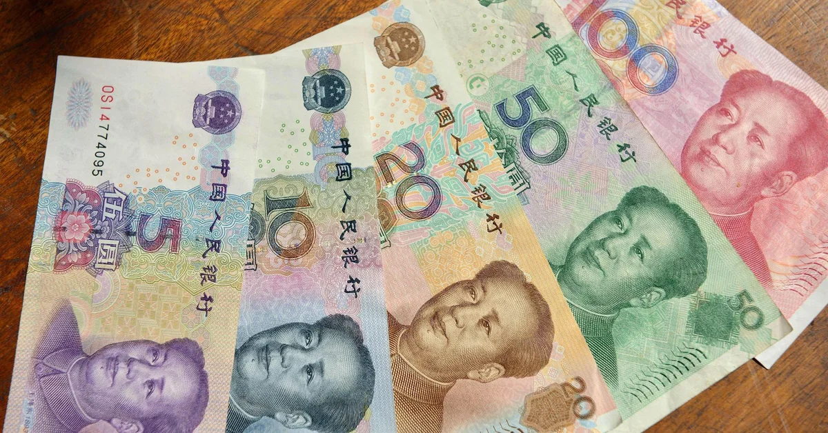 China’s currency reserves increase unexpectedly