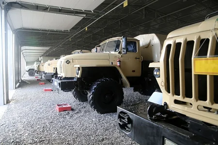Defense Minister inspects combat readiness of artillerymen in frontline zone - VIDEO