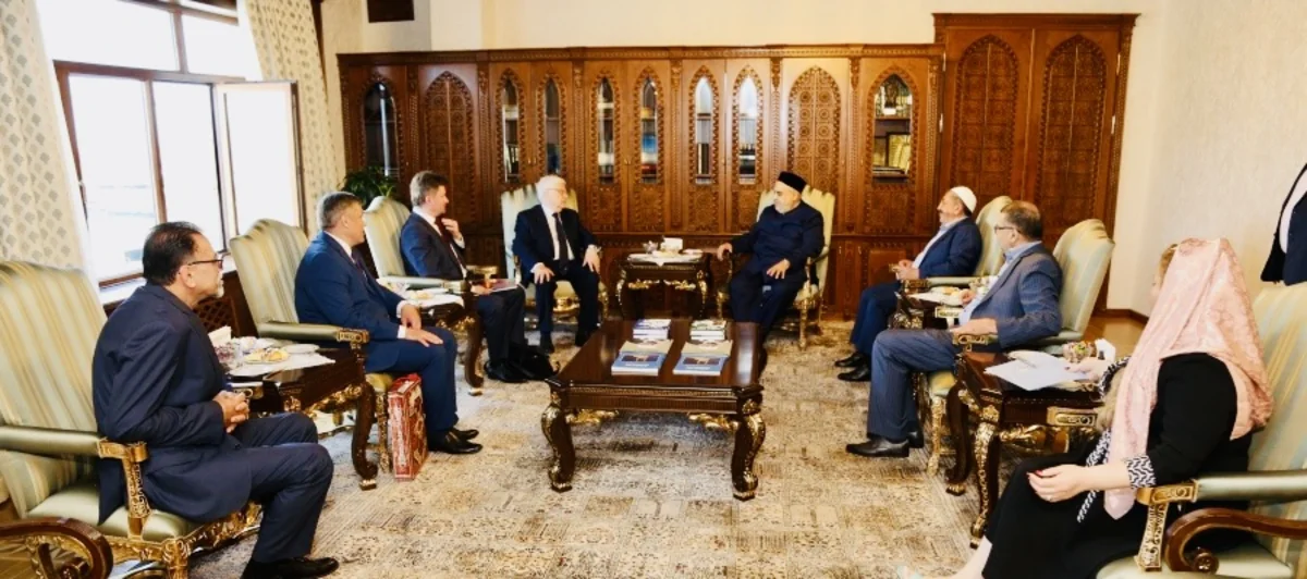 QMİ sədri Rusiya səfirini Azərbaycanda diplomatik fəaliyyətinin başa çatması münasibətilə qəbul edib