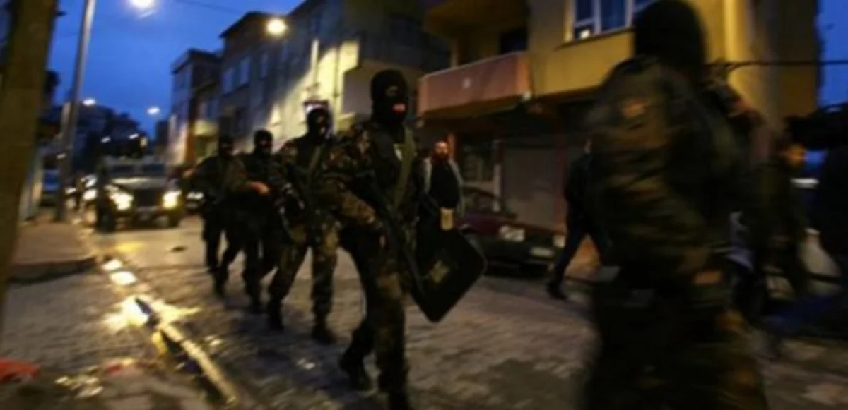 Türkiyədə terrorçu PKK-nı maliyyələşdirməkdə şübhəli bilinən 20 nəfər saxlanılıb