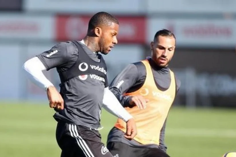 Beşiktaşın yeni baş məşqçisi Bakıda olan Kuarejmadan imtina edib