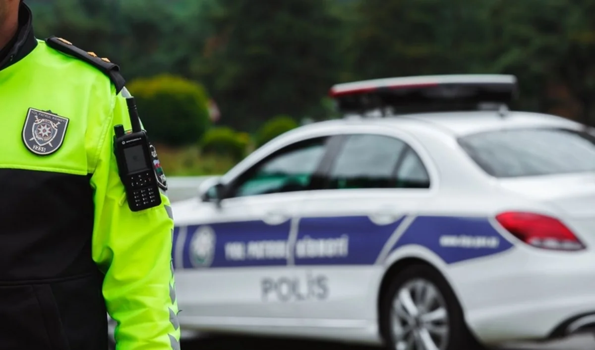 Yol polisi hava şəraiti ilə bağlı sürücülərə xəbərdarlıq edib