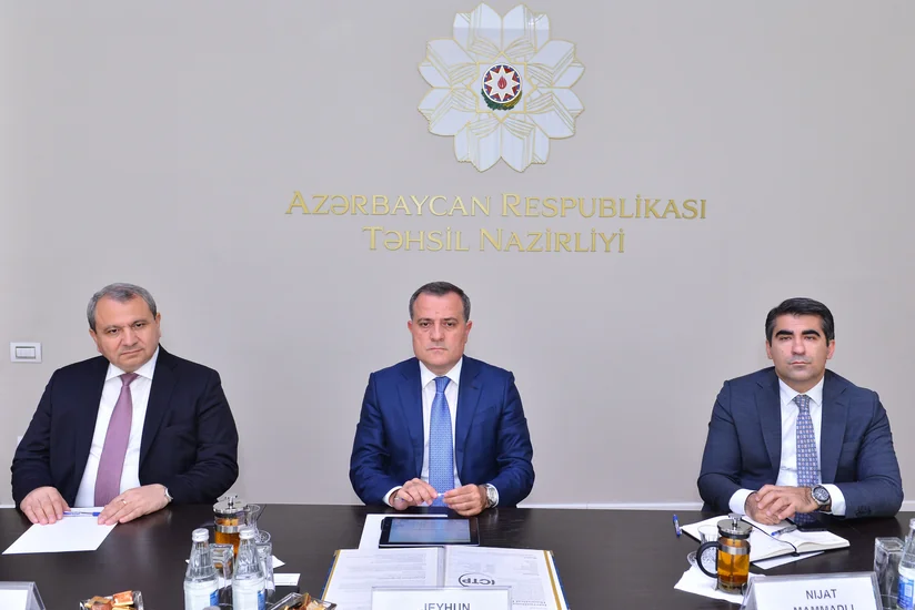 Ceyhun Bayramov Əbdus Salam Beynəlxalq Nəzəri Fizika Mərkəzinin direktoru ilə görüşüb