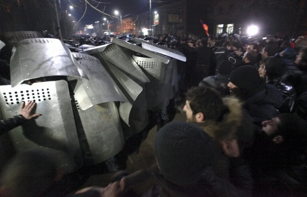 ​Ermənistandakı aksiyaların ortaya çıxardığı həqiqətlər - ŞƏRH