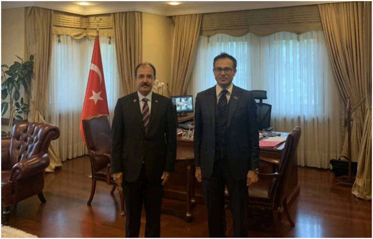 Deputat Ramil Həsən Türkiyə səfiri ilə görüşüb