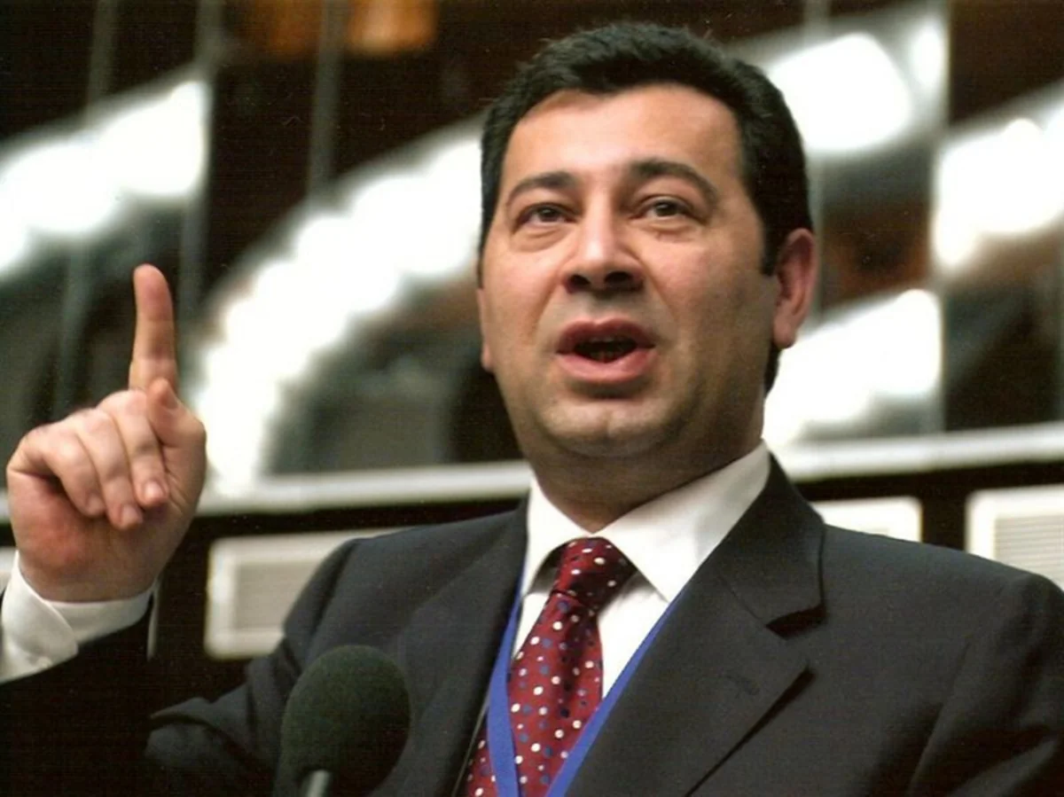 Səməd Seyidov: AŞPA-da üzv ölkələrə münasibətdə ikili standartlar var