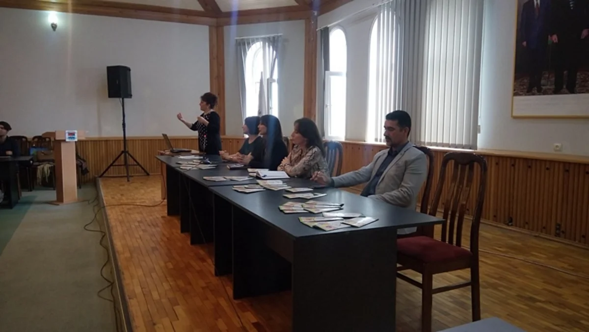 Sağlam Gələcək Mərkəzi “Uğurlu ünsiyyətin sirləri” mövzusunda seminar keçirib