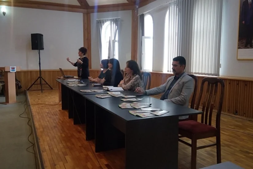 Sağlam Gələcək Mərkəzi “Uğurlu ünsiyyətin sirləri” mövzusunda seminar keçirib