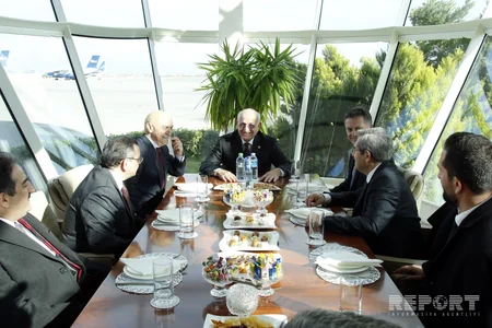 Türkiyə Böyük Millət Məclisinin sədri Azərbaycana səfərə gəlib - FOTO
