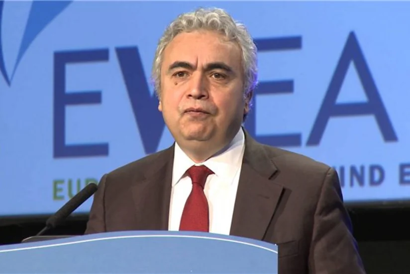 Neft sektoruna qoyulan investisiyalar 2017-ci ildə də azalacaq