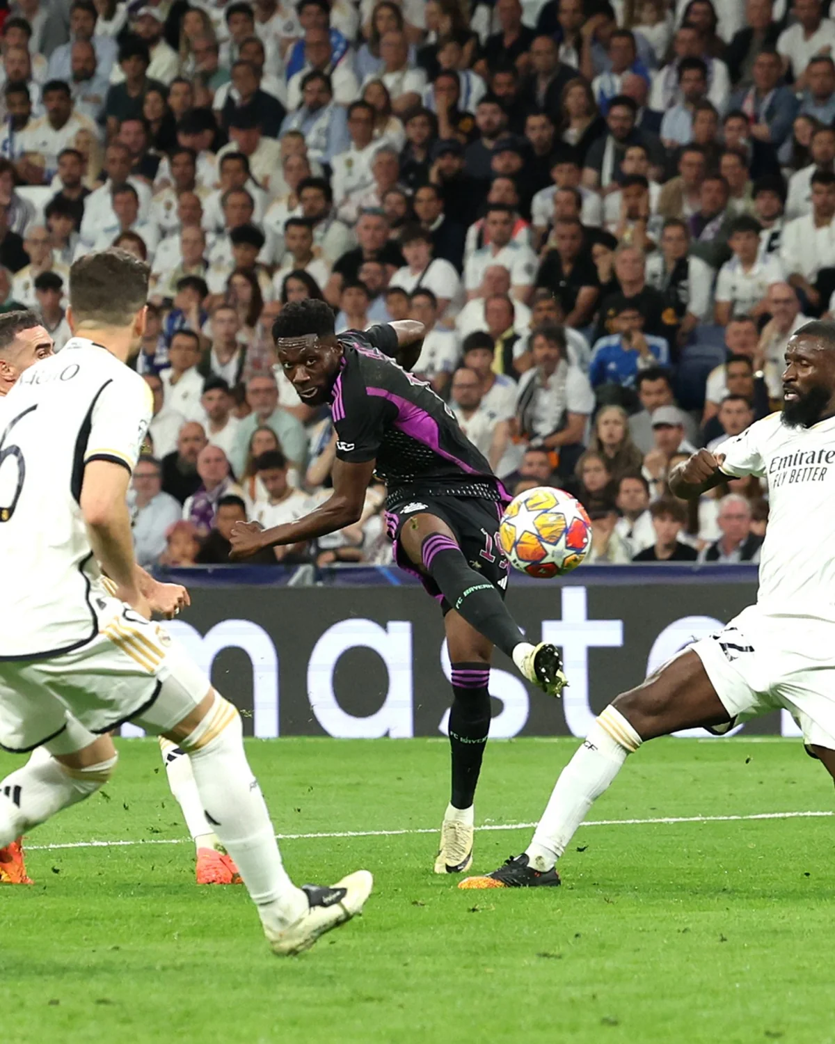 Реал одержал волевую победу над Баварией и вышел в финал Лиги чемпионов УЕФА